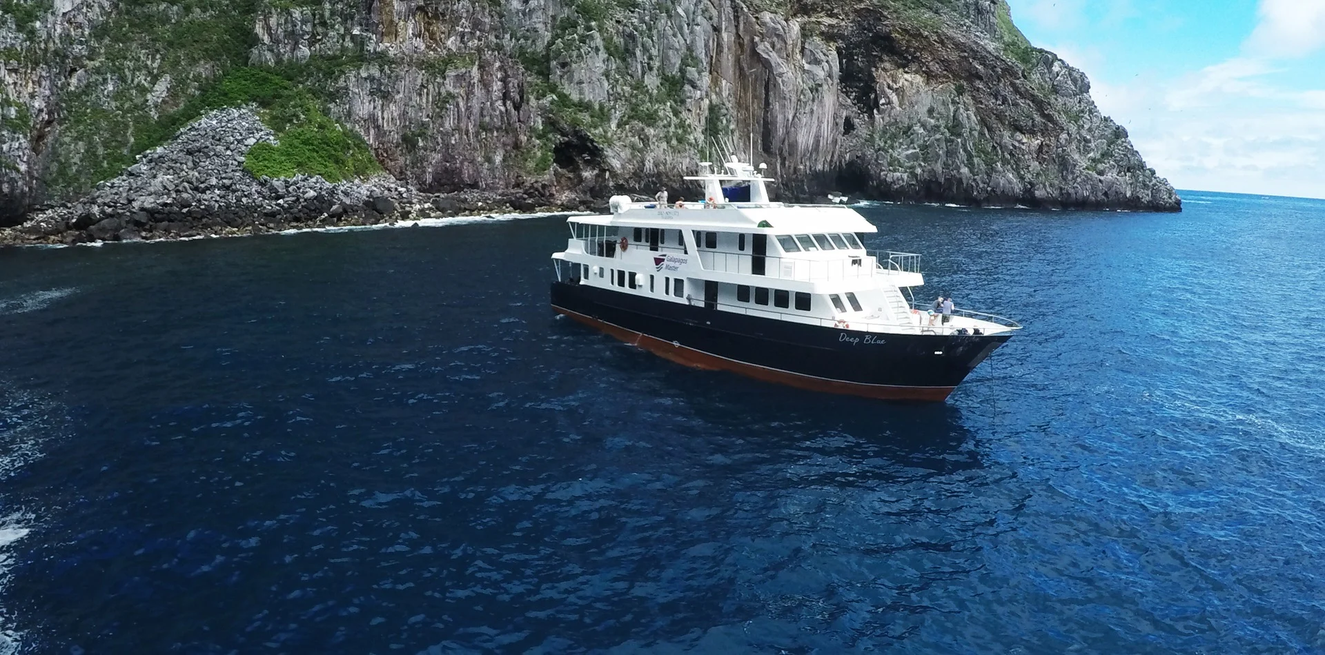 The Galapagos Master under way