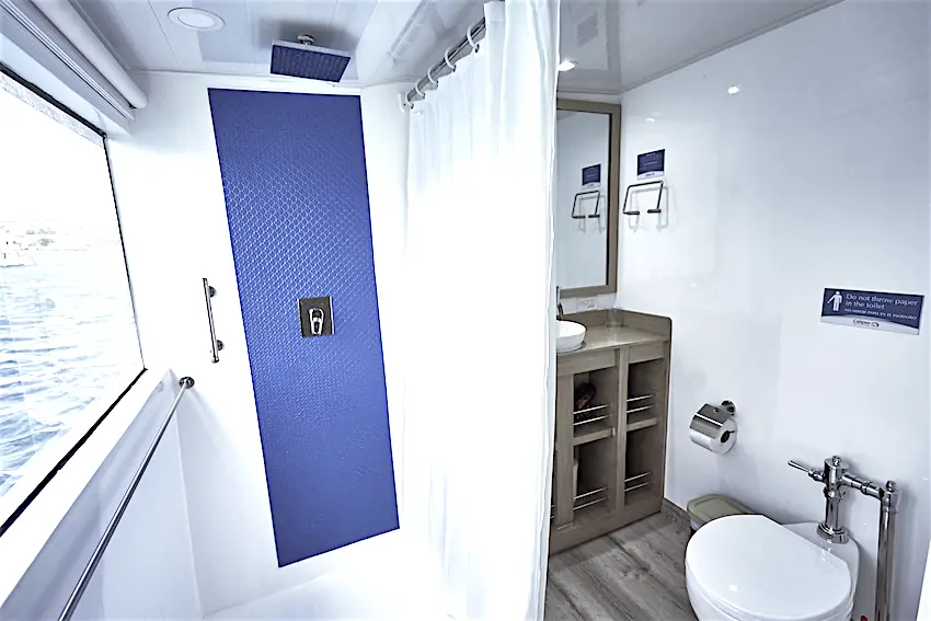 Private bathroom in a Calipso cabin