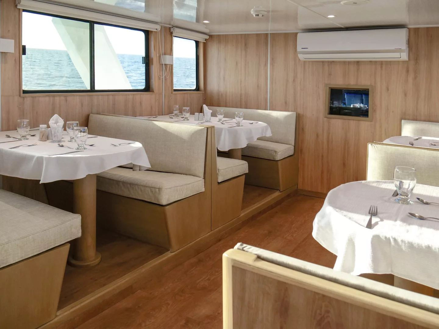 Meal served on board the Aqua