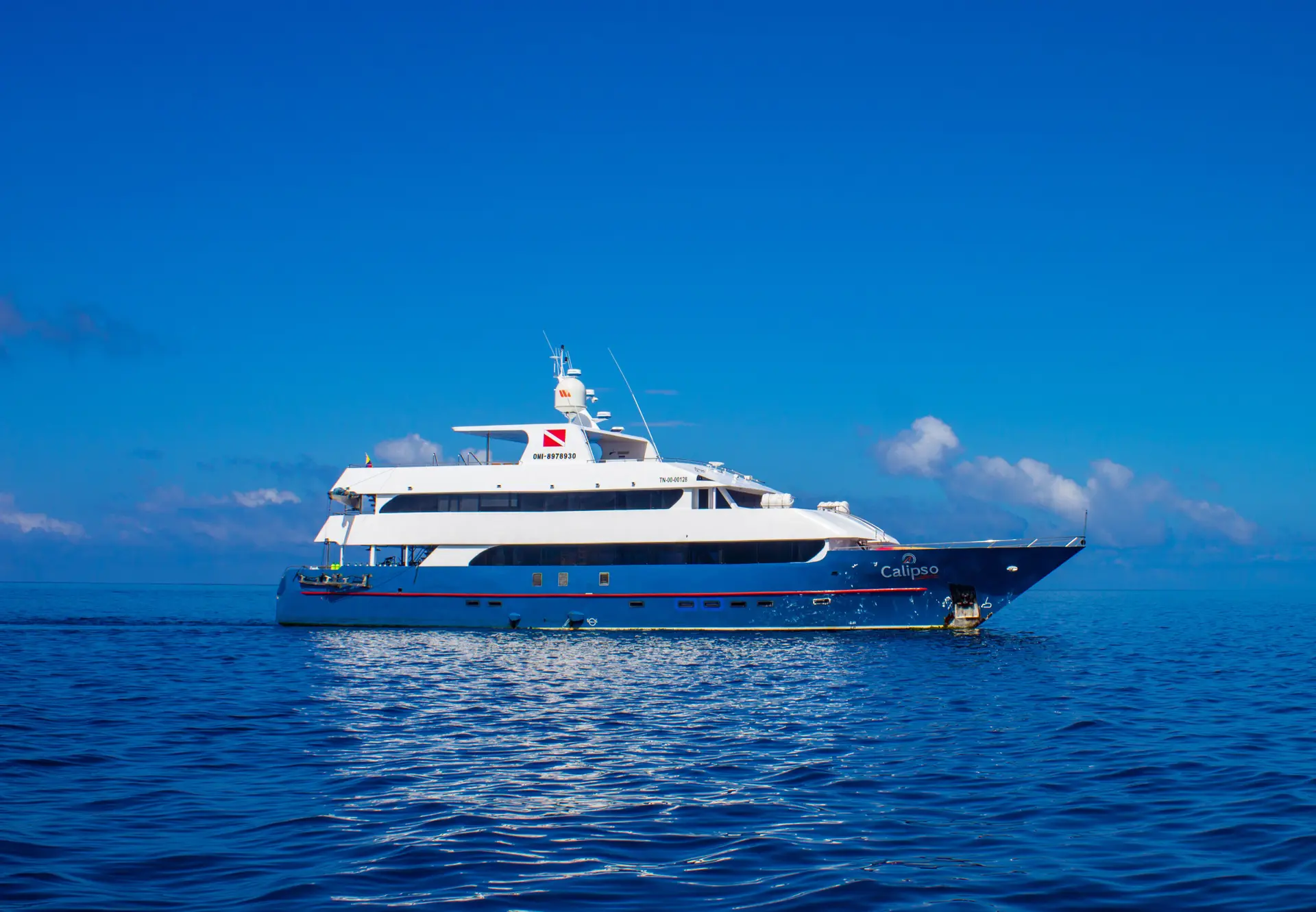 Calipso diving yacht in the Galapagos