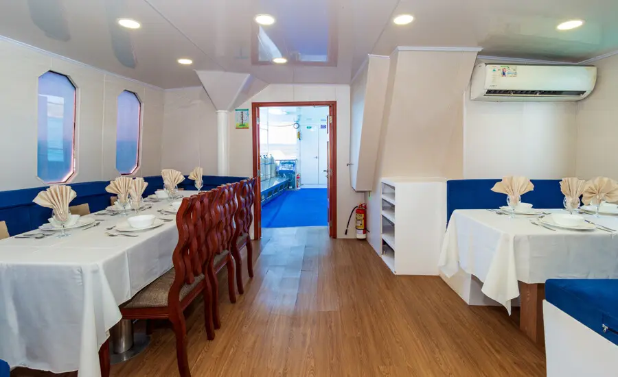 Fresh buffet meal served to guests on board the Danubio Azul