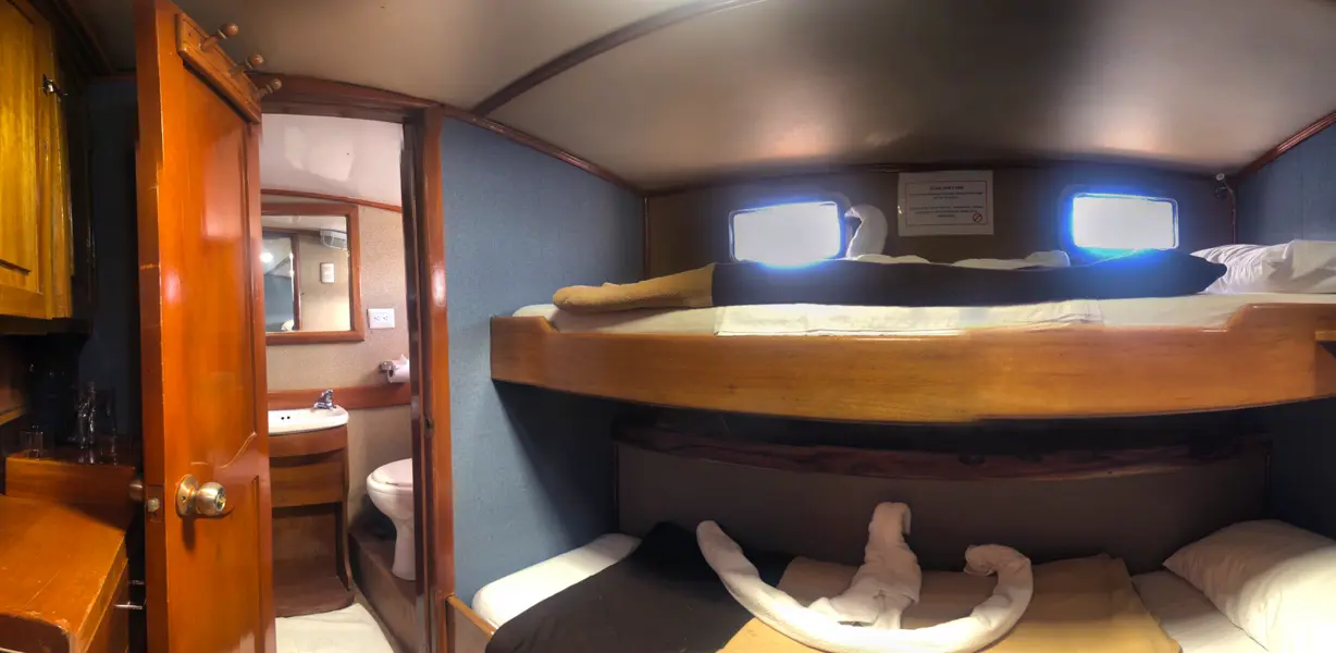 Bunk beds in a Golondrina cabin