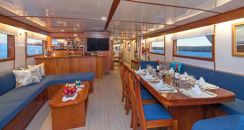 Dining on board the Beluga