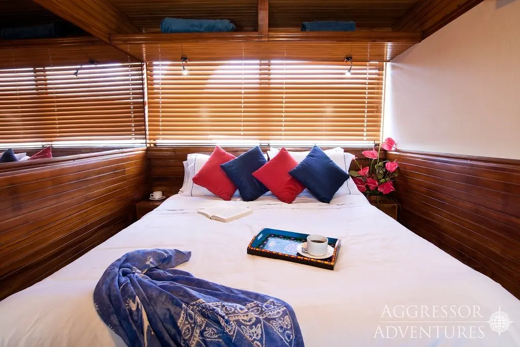 Twin stateroom on the Galapagos Aggressor III