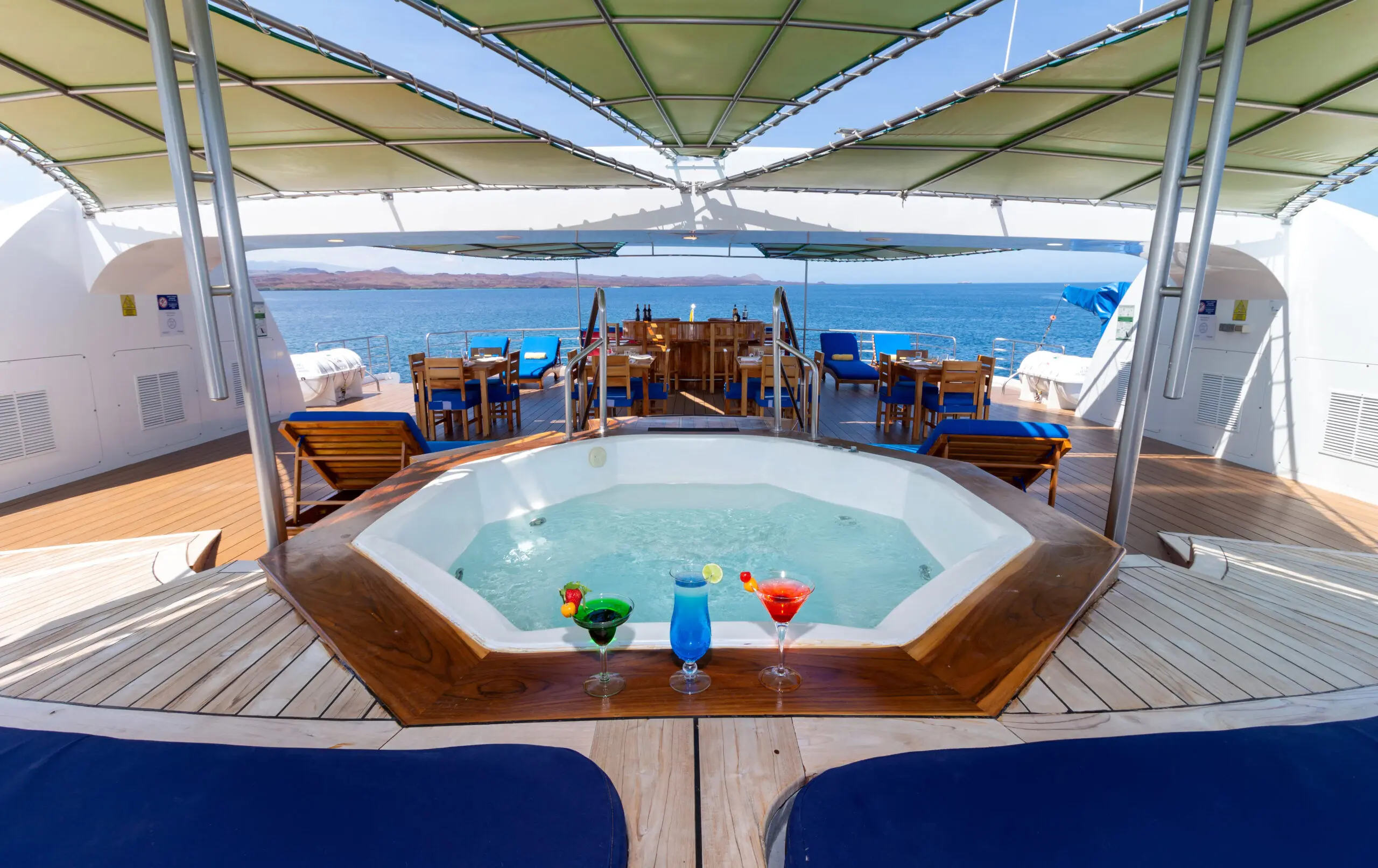 Jacuzzi on the sun deck of the Petrel