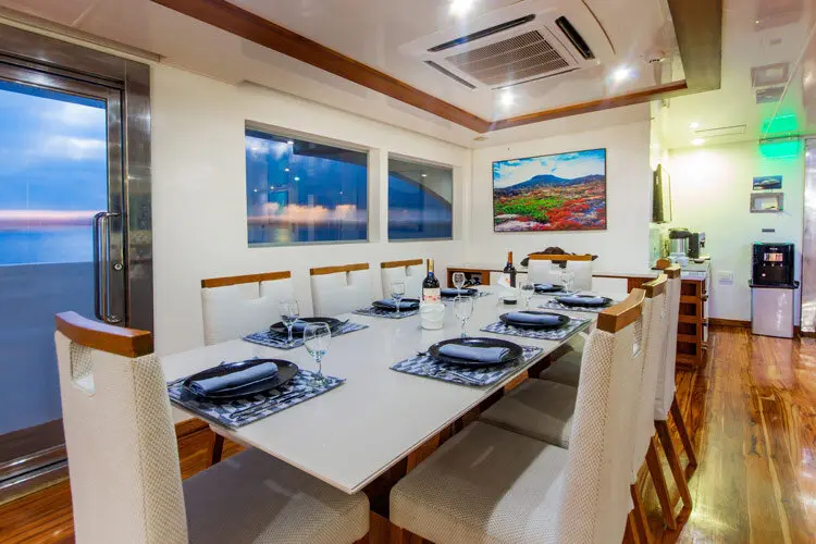 Dining room on the Infinity