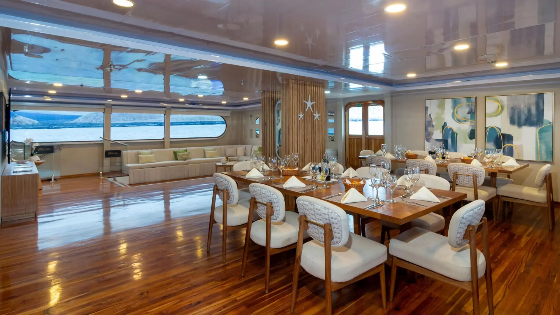 Dining on board the Petrel